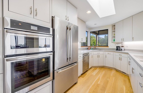 Sea Ranch House | Stunning home with ocean view, private hot tub, shared pools & tennis courts
