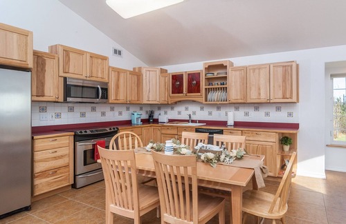 Salcha House | Stunning home with tons of amenities. Northern Light Views from windows!