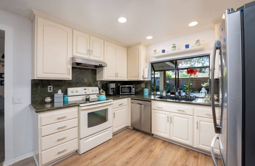 Mission Viejo House | STUNNING HOME WITH SPA, FRONT AND BACK YARD, HUGE DECK, OUTSTANDING LOCATION