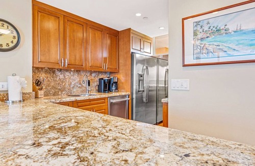 Lahaina Apartment | Stunning Kaanapali Oceanfront! Mahana 1107!