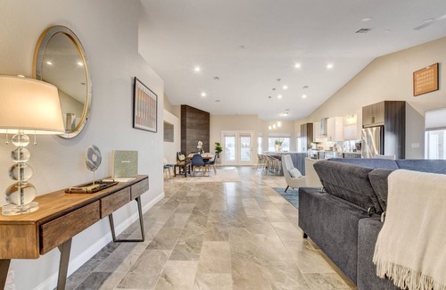 Spring Valley House | Stunning King bed home w/pool 10 min to Red Rock