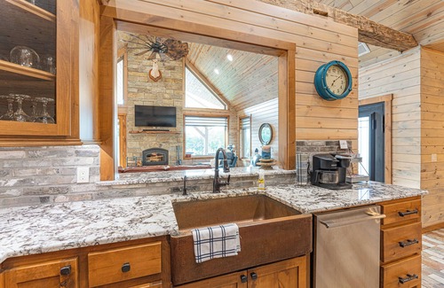 Eufaula House | Stunning Lake Eufaula Waterfront Home in Dixie Cove