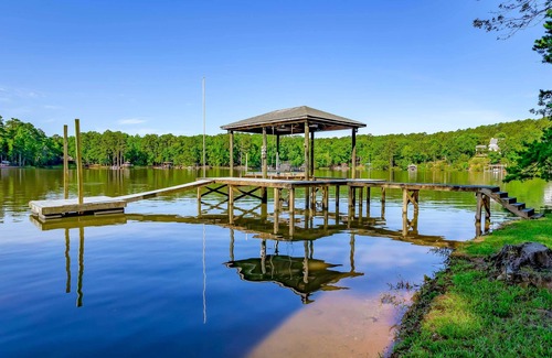 White Oak House | Stunning Lake Wateree Vacation Rental w/Dock