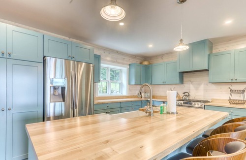 Whitefield House | Stunning lakefront, open concept home with beautiful yard & porch - dog-friendly
