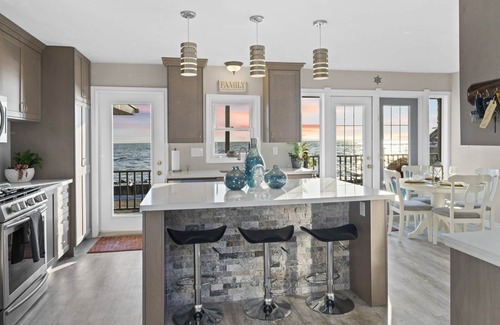 Harwich House | Stunning Lakeview cottage perfect for a getaway