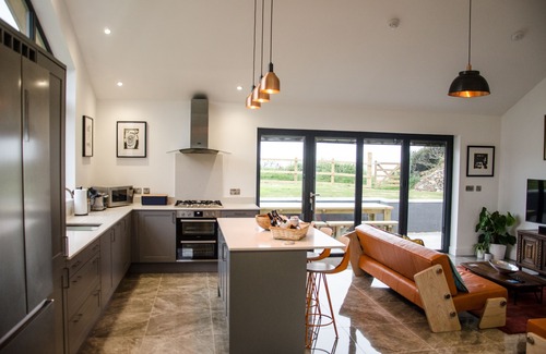 Saint Gennys House | Stunning luxury cliff top retreat - direct access to the South West Coast Path.