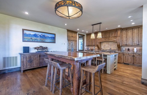Driggs House | Stunning Luxury Home With Incredible Views