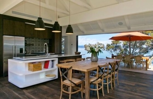 Acacia Bay Villa | Stunning Luxury Lake-front villa at The Point