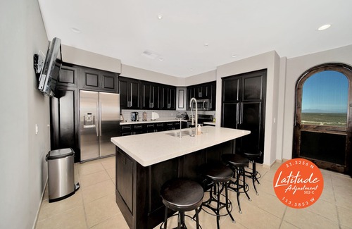Puerto Penasco Condo | Stunning Luxury 2BR/2BA Condo at Bella Sirena - With Underground Parking Space!