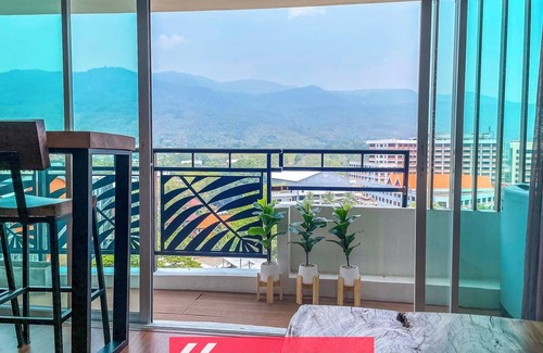 Chang Phueak Apartment | Stunning Mountain View Duplex w Full Kitchen - Walk to Nimman