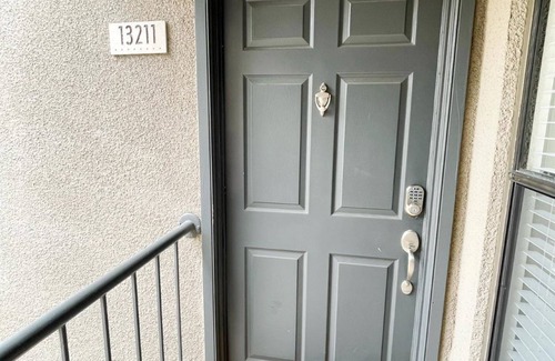Tucson Condo | Stunning, modern 2BR in coveted Greens! View, Pool + Fitness!