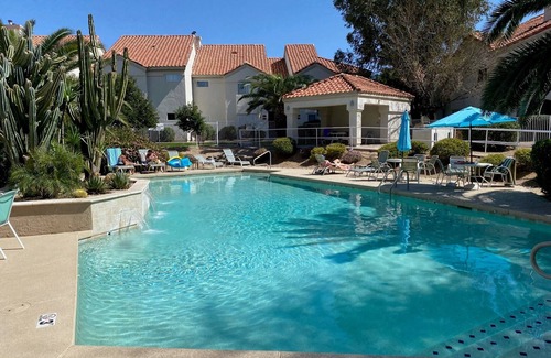 Paradise Valley Village Condo | Stunning Modern Condo Paradise Valley/Scottsdale