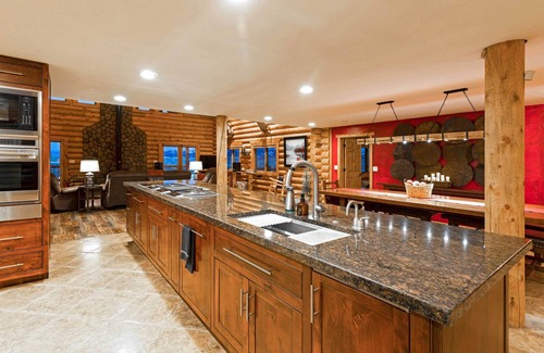 Philipsburg Cabin | Stunning Mountain-View Ranch on 132 Acres!