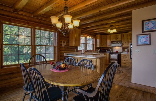 Saluda House | Stunning Mountain Views on 8 Acres with Hot Tub, sleeps 10