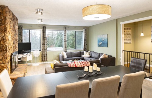 Regional District of Nanaimo House | Stunning Nautical 6BED Family Home in Nanaimo