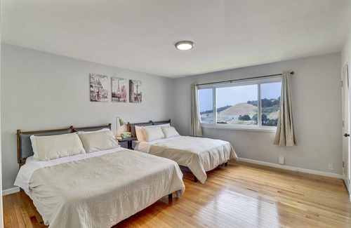 Sharp Park House | Stunning Ocean Mountain View Near SF+Beach 2Suites