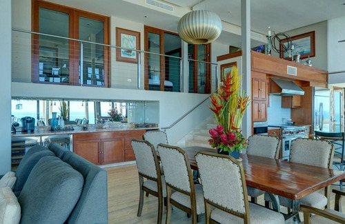 Cabezas House | Stunning Ocean Views, WIFI, Private Pool, Large Villa, Great for Groups, Close to Seven Seas Beach