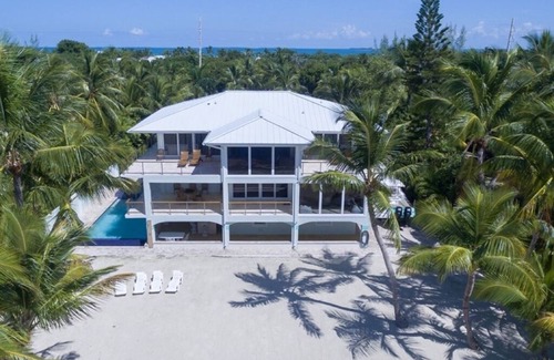 Islamorada House | Stunning Oceanfront Home located in Islamorada Florida