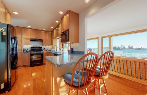 Newagen House | Stunning oceanfront cottage w/private deck and Atlantic views