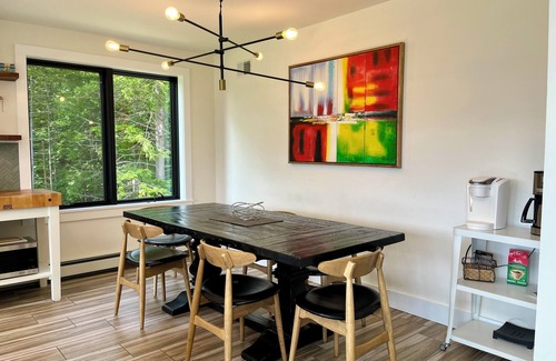 Ludlow House | Stunning Okemo Views - 3BR 3BA - 6 Mins to Lifts on 10 Private Acres