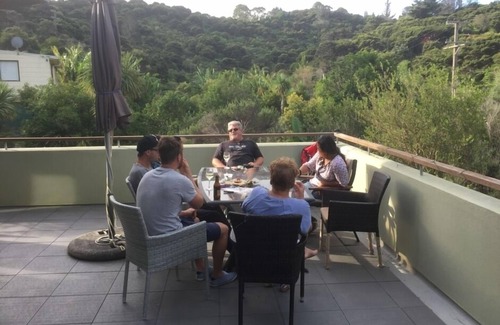 Waiheke Island House | Stunning Otakawhe Bay Beach Peaceful Sanctuary Orapiu, 80m flat walk to beach