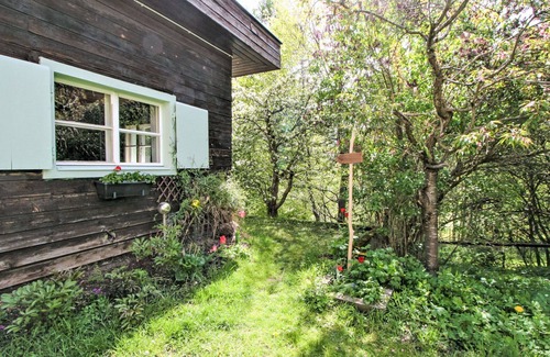 Steinach am Brenner House | Stunning private villa for 3 people with WIFI, TV, patio, pets allowed and panoramic view