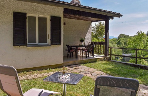 Monteceneri House | Stunning private villa for 5 people with WIFI, TV, patio, pets allowed, panoramic view and parking