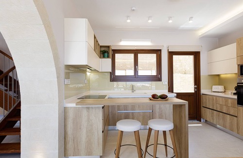 Kastellos Villa | Stunning Panoramic and Sea Views, Mini Spa, Table Tennis and Playground!