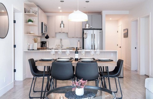Revelstoke Condo | Stunning Pet-Friendly Condo with Expansive Mountain Views