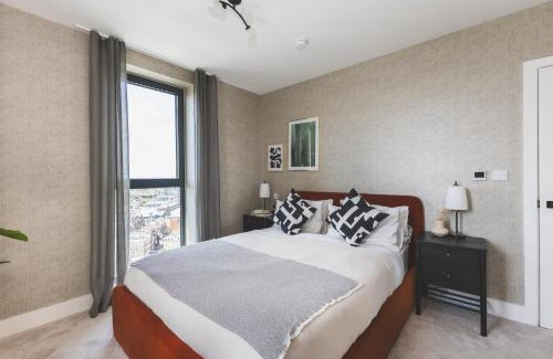 Fairfield Apartment | Stunning Premium 2 Bed Flat with Great Views - Rooftop on Top Floor