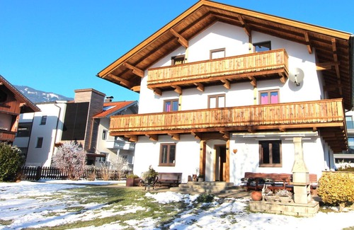 Uderns House | Stunning private villa for 16 guests with WIFI, TV, terrace and panoramic view