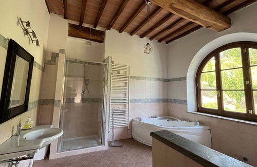 Cinigiano Villa | Stunning private villa for 9 guests with private pool, WIFI, TV, terrace, panoramic view and par...