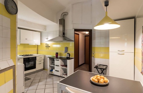 Lake Bracciano Villa | Stunning private villa with private pool, A/C, WIFI, TV, terrace, pets allowed and parking