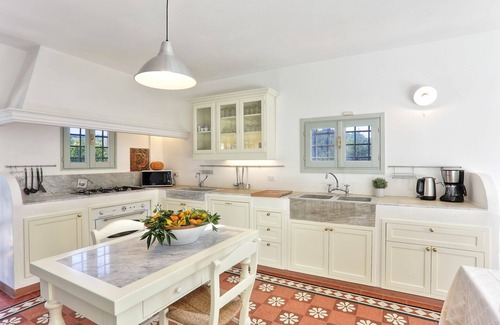Margine Coperta-Traversagna Villa | Stunning private villa for 12 guests with A/C, private pool, WIFI