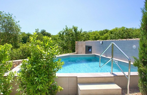 Krk House | Stunning private villa for 12 guests with private pool, WIFI, hot tub, A/C, TV and terrace