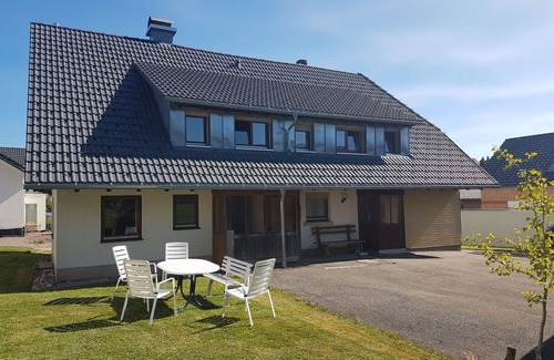Eisenbach House | Stunning private villa for 5 guests with WIFI, TV and patio