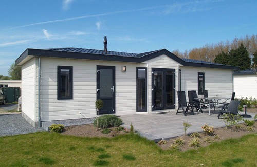 West-Graftdijk House | Stunning private villa for 6 guests with WIFI, TV and terrace