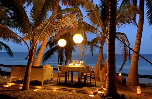 Chacchoben Villa | Stunning private beach villa with pool, lagoon and cinema. Includes chef & food