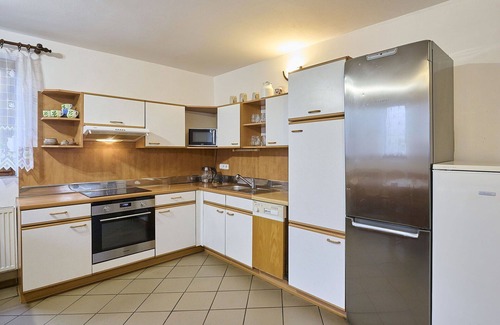Korenov House | Stunning private villa for 20 guests with private pool, WIFI, TV, terrace, pets allowed and park.