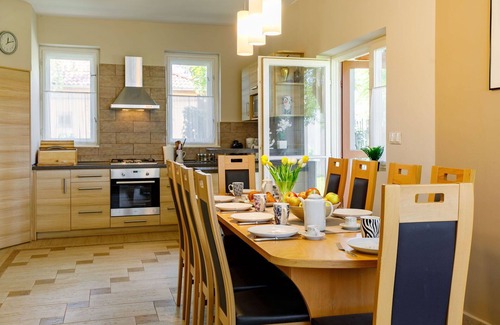 Balatonboglar House | Stunning private villa for 12 people with WIFI, A/C, TV, patio and pets allowed