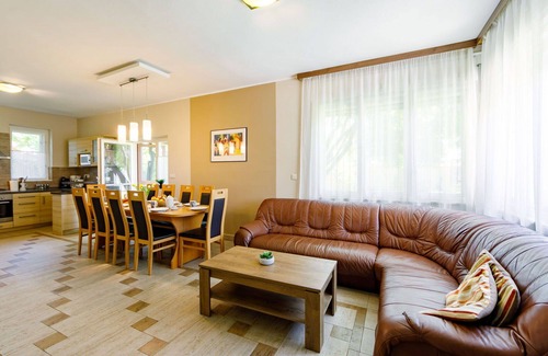 Balatonboglar House | Stunning private villa for 12 people with WIFI, A/C, TV, patio and pets allowed