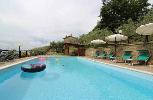 Loro Ciuffenna Villa | Stunning private villa for 10 people with private pool, WIFI, TV and pets allowed, close to Arezzo