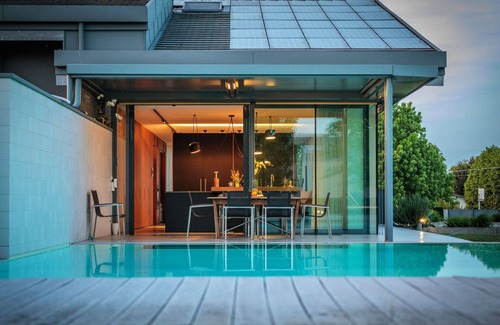 Arzergrande Villa | Stunning private villa with A/C, hot tub, private pool, WIFI, sauna, TV, patio and pets allowed