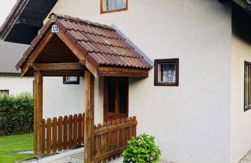 Zabovresky House | Stunning private villa for 5 people with WIFI, TV, terrace and pets allowed