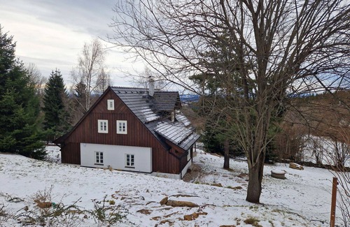 Strasin Villa | Stunning private villa for 10 guests with WIFI, pets allowed and panoramic view