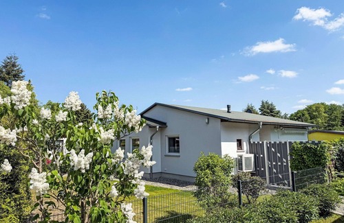 Loissin House | Stunning private villa for 4 people with A/C, WIFI, TV, terrace and pets allowed
