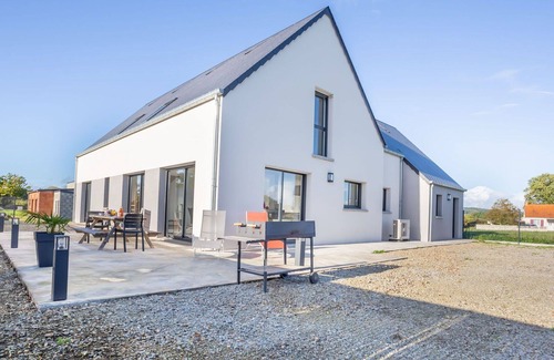 Bolleville House | Stunning private villa for 10 guests with WIFI, TV, terrace and pets allowed