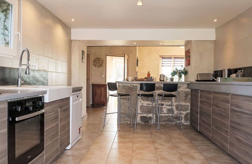 Trevou-Treguignec Villa | Stunning private villa for 10 guests with WIFI, TV, terrace and pets allowed