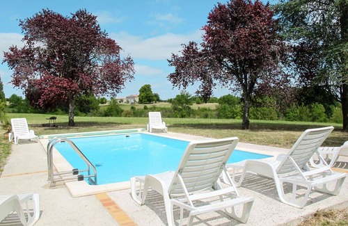 Lalandusse Villa | Stunning private villa for 8 guests with private pool, WIFI, A/C, TV, terrace and pets allowed