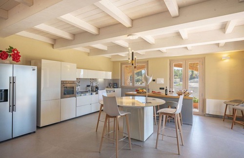 Peccioli Villa | Stunning private villa for 12 guests with A/C, private pool, WIFI, TV, patio and panoramic view